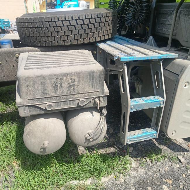 China FAW Jiefang J6p420HP Diesel 6X4 Tractor Truck