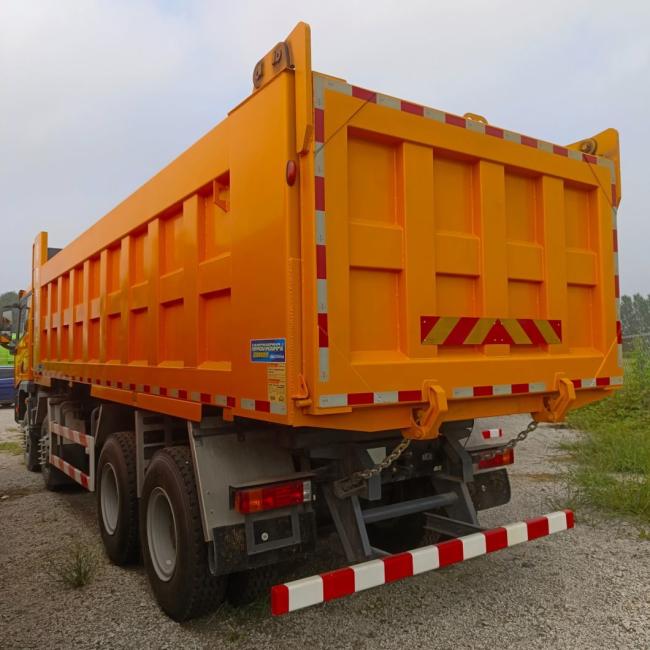 Chinese Second-Hand Delong 8X4 6X4 1012 Wheel Mining Dump Truck 470HP Transport Truck