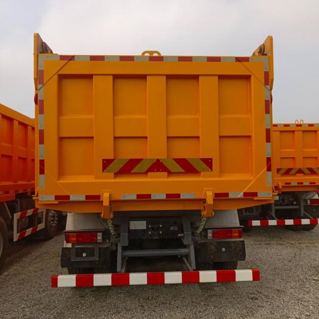 Chinese Second-Hand Delong 8X4 12 Wheel Mining Dump Truck 470HP Transport Truck