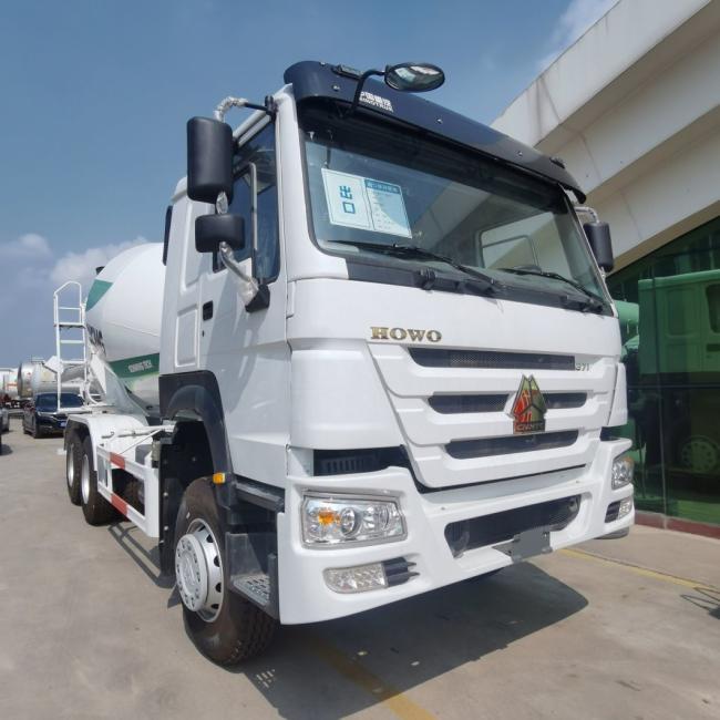 Heavy Duty Concrete Mixer Truck with New Tyres and Hydraulic Steering