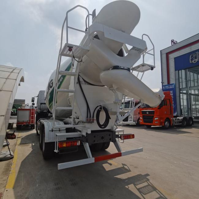 Heavy Duty Concrete Mixer Truck with New Tyres and Hydraulic Steering