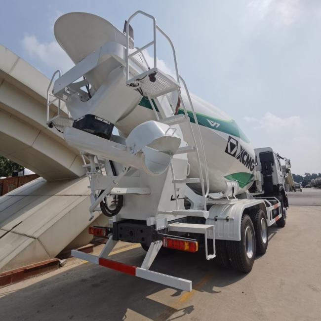 Heavy Duty Concrete Mixer Truck with New Tyres and Hydraulic Steering