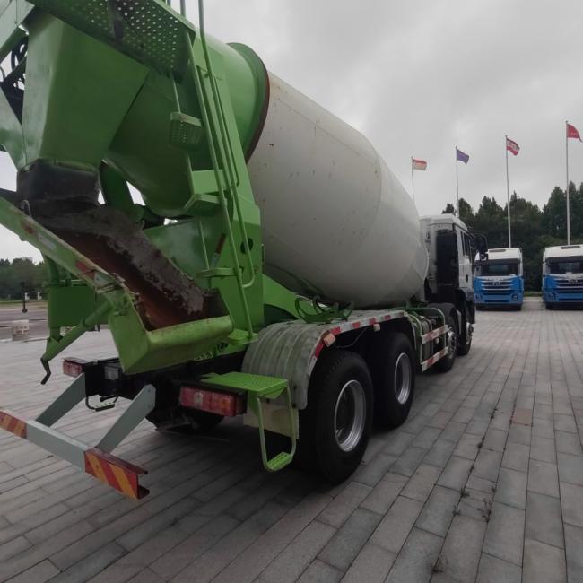 Portable Cement Mixer Truck with Hydraulic Steering and Power Assistance