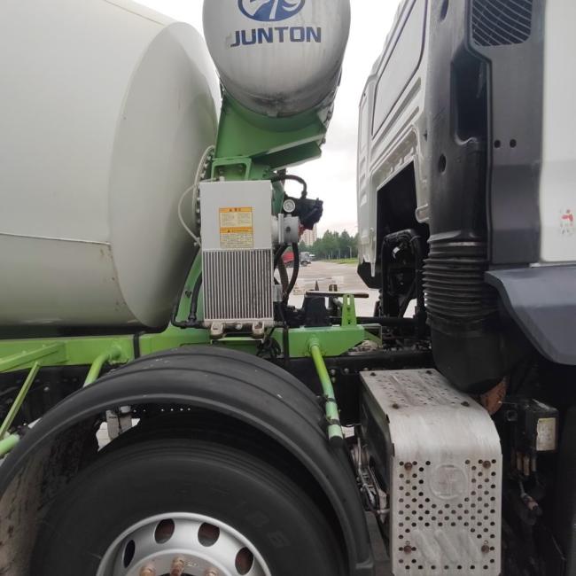 Portable Cement Mixer Truck with Hydraulic Steering and Power Assistance