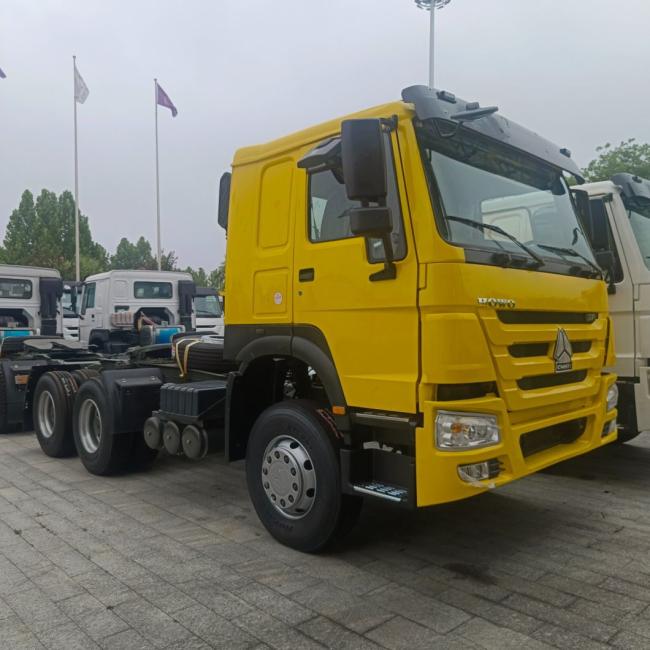 Heavy-Duty Tractor Head HOWO6X4 Trac with Air Suspension Driver Seat.