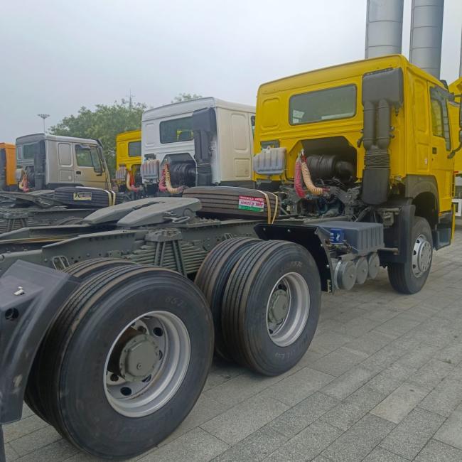 Heavy-Duty Tractor Head HOWO6X4 Trac with Air Suspension Driver Seat.