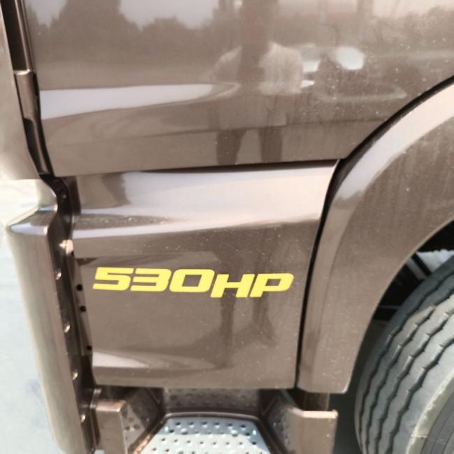 630HP Gas Tractor Transport Truck with Sinotruk Chassis and New Tyres