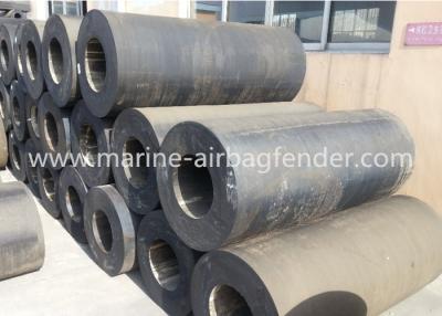 China Abrasion Resistant Marine Cylindrial Rubber Dock and Port Fender for sale