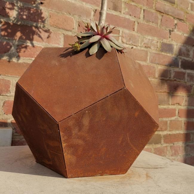 Customization Laser Cut Corten Steel Big Vase Decorative Corten Steel Planter Creative Garden Outdoor Custom Shape Flower Pot