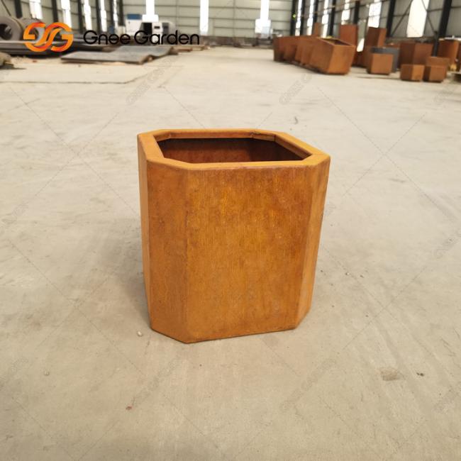 Laser Cut Garden Polygonal Flower Pot Wholesale Outdoor Garden Decorative Polygonal Flower Pots & Planters