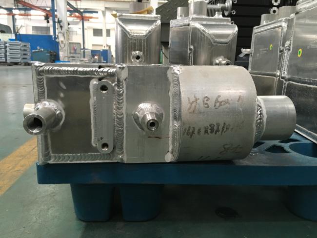 Industrial Cooling System Evaporator Installation and Components