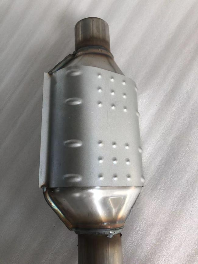 Factory Direct Sales of High Standard Universal Three-Way Catalytic Converter2.5inch