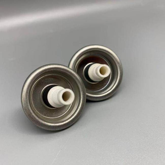 Extended dip tube structure detail for efficient dispensing