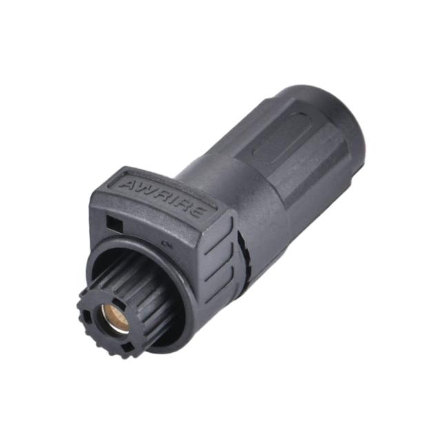 twist-lock plug for battery systems