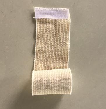 China Elastic Medical Gauze Bandage Sterilized High Breathability Roll Roll for sale