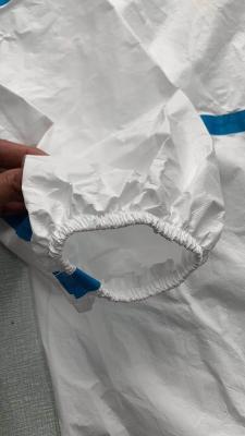 China Vestuário de proteção dustproof impermeável de Dispoable feito dos PP e do PE que laminam 65g à venda