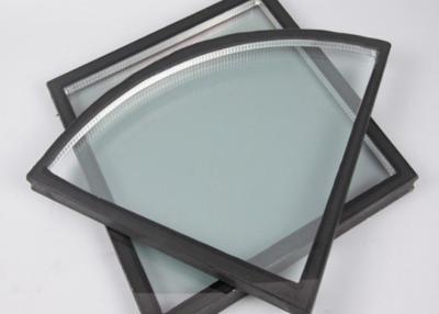 China El punto bajo aislado triángulo E del vidrio aisló los paneles de cristal en venta