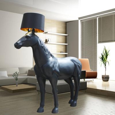 China High quality nordic industrial custom e27 bulb metal Hourse tall standing floor lamp(WH-VFL-14) for sale