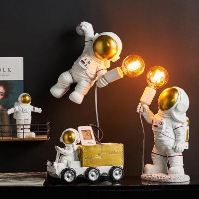 China Seletti Astronaut Table Lamps Resin Desk Lamp Bedroom Lamp Nordic Living Room Decor Space table lamp (WH-MTB-250) for sale