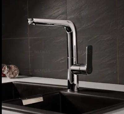 中国 Aerated Stream Spray Type Single Handle Kitchen Faucet with Ceramic Valve 販売のため