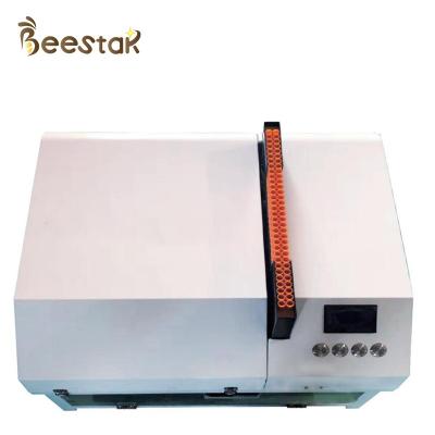 China Intelligent Bee Larvae Transfer Machine With High Pixel Camera For Beekeeping for sale