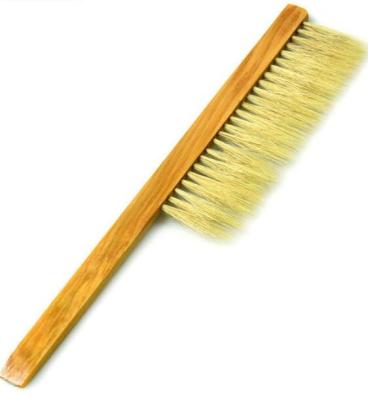 China Bee Brush Beekeeping With Wooden Handle Single Row Bristle Tools For Beekeepers for sale