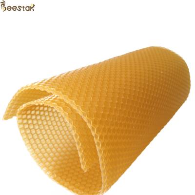 China 100% Pure Natural Beeswax Honeycomb Frame 70-110g for sale