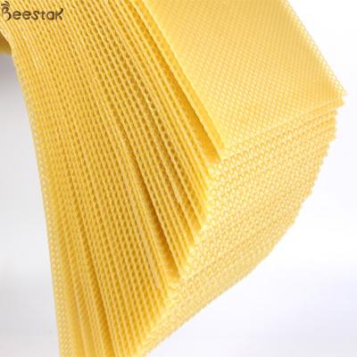 China 5.4mm Pure Natural Beeswax Honeycomb D Beeswax Foundation Sheet for sale