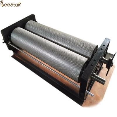 China Apiculture Beeswax Embossing Machine Aluminium Alloy Comb Foundation Machinery for sale