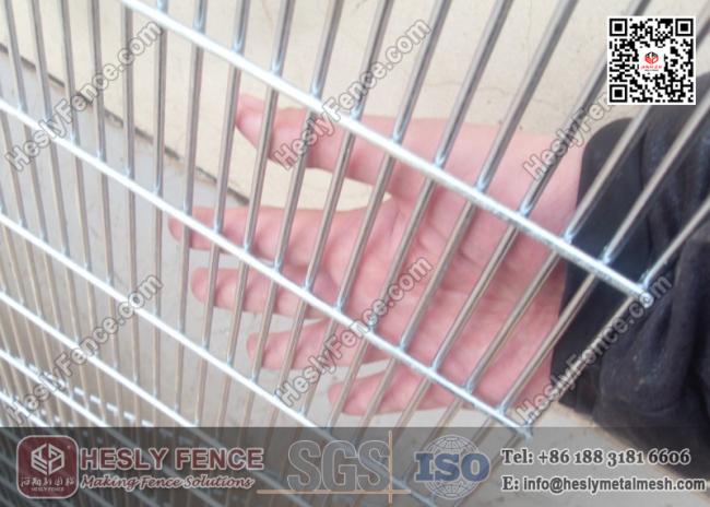 358 high security mesh panel