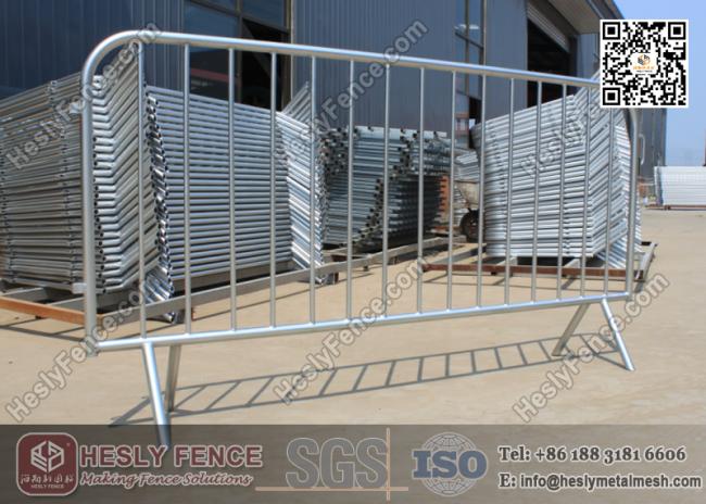 Claw Feet Crowd Control Barrier