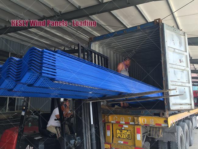 wind fence panels loading