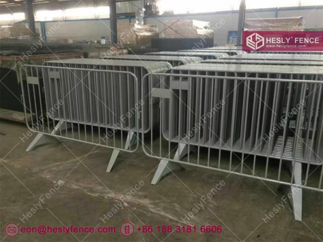 crowd control barricade China HeslyFence