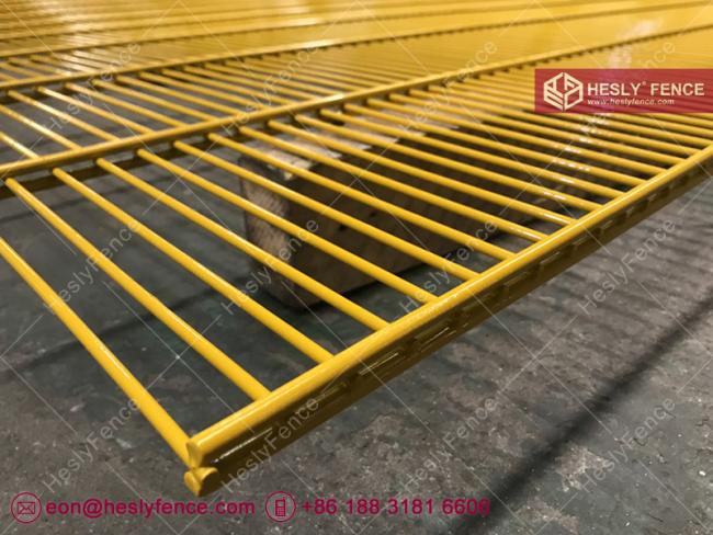 yellow 868 wire mesh fence