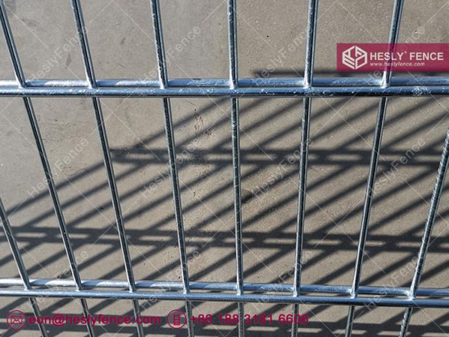 galvanized double wire fence