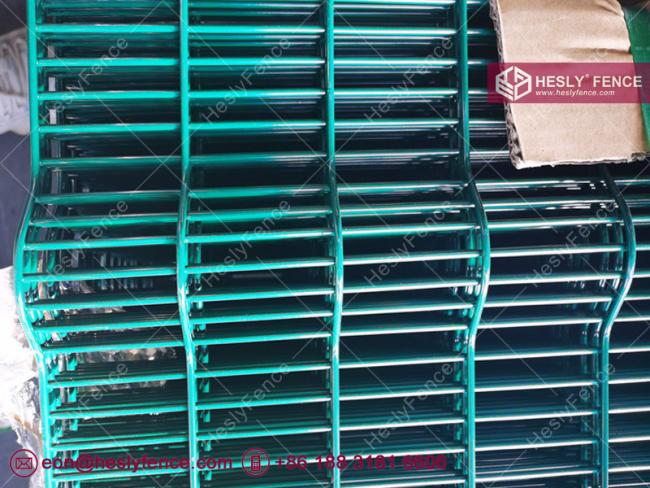 powder coated clear VU Mesh fence