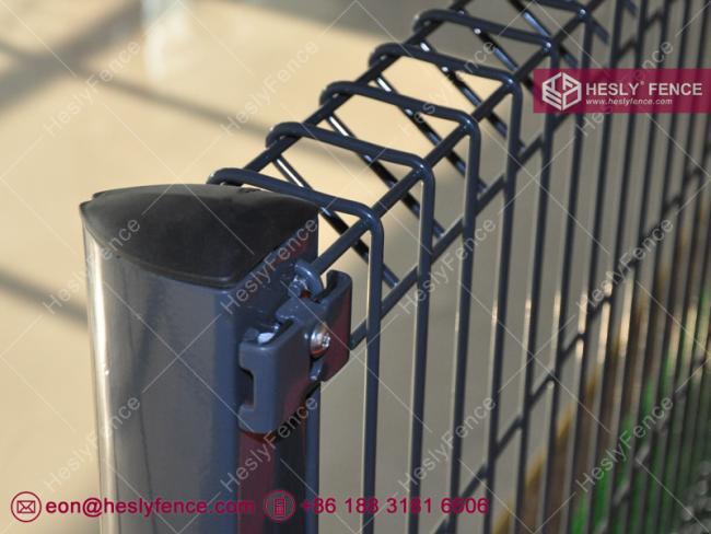 Roll Top Bottom Mesh Fence
