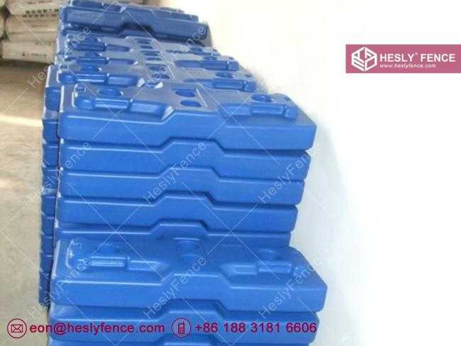 blue plastic feet for temp pool fencing