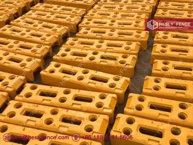 yellow rubber feet for temporary fence