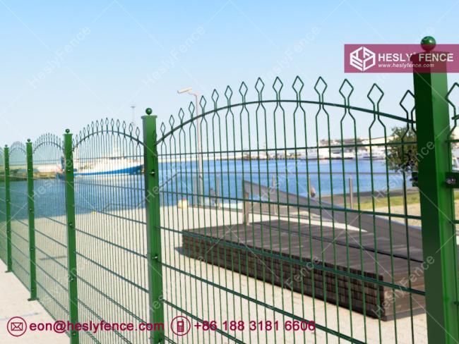868 pedestrian fencing