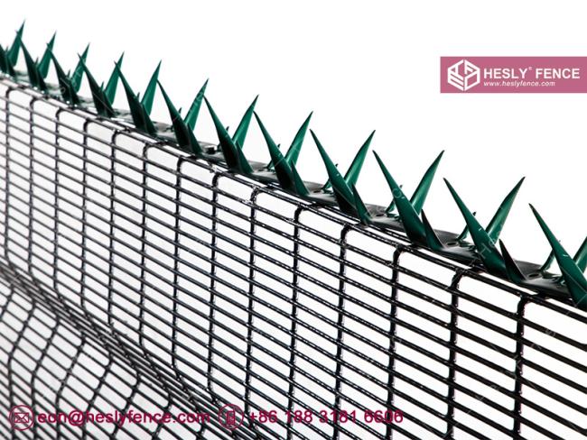 green powder coated razor spike