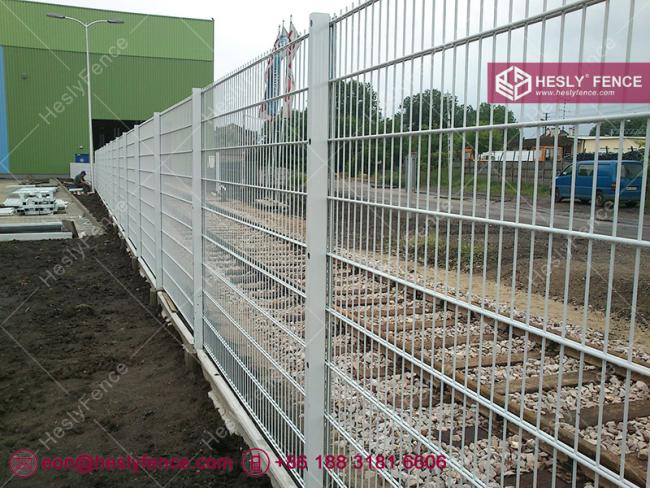 656 double wire mesh fence
