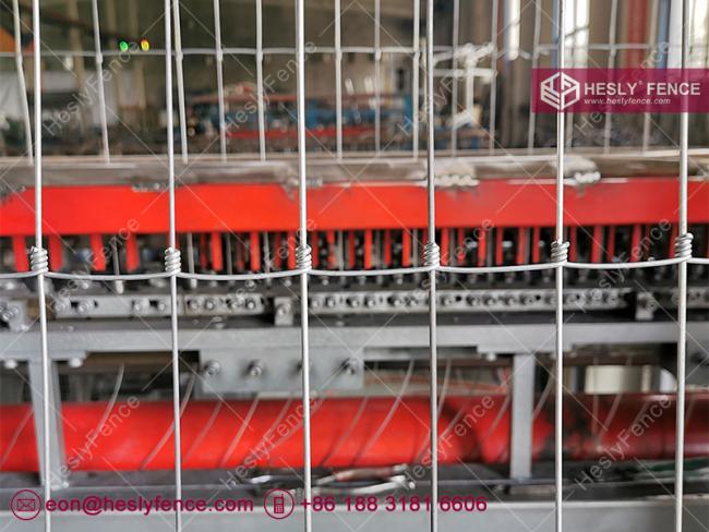 Hinge Joint Mesh Fence