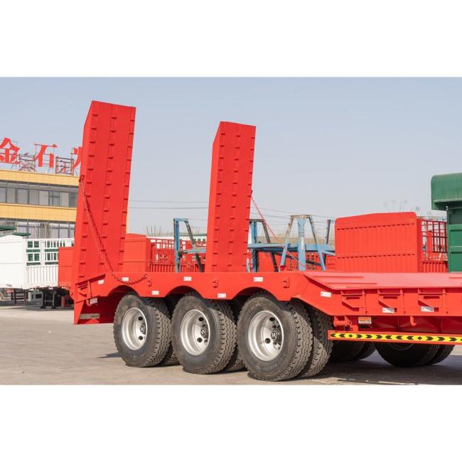 600-100 Ton Heavy Duty Flated Bed 3 Axles Gooseneck Trailer Lowbed Semi Trailer for Sale