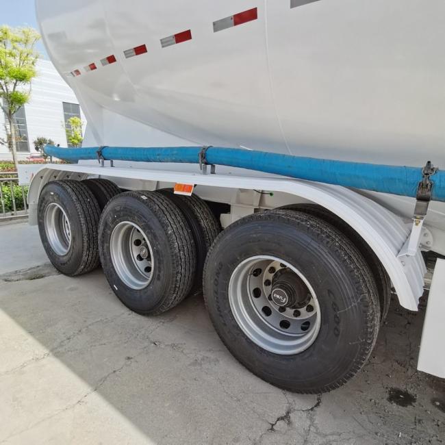China Factory Bulk Cement Tank Semi Trailer Dry Powder Tanker Truck with Warranty