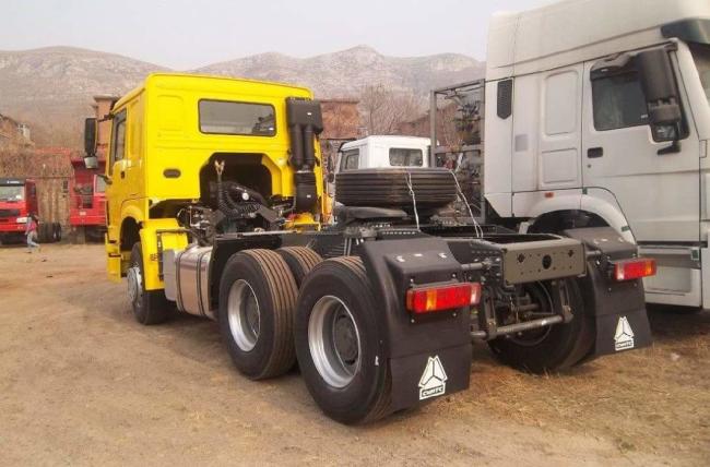 Sinotruck Excellent Condition 10 Wheels Tractor Truck Tractor Head on Sale