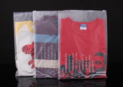 中国 衣服Reclosableプラスチック郵便包装は出荷の衣服のためのジッパー ロックの多袋を袋に入れる 販売のため