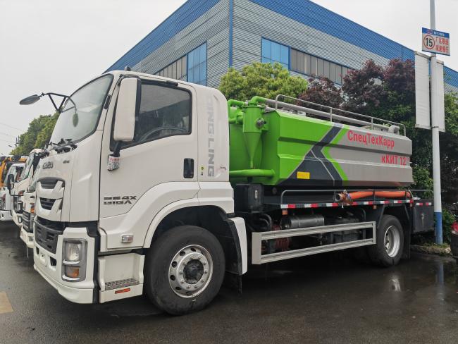 ISUZU GIGA 4x2 Combined Vacuum Sewer Jetting Truck | High Pressure Fecal Suction & Sewage Cleaning Truck