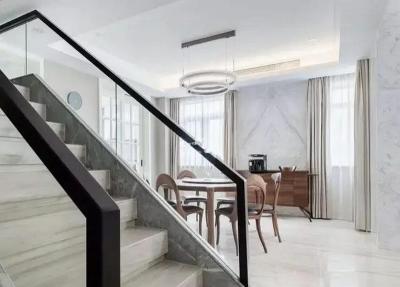 中国 Balcony Clear Toughened Glass Stair Handrail For Indoor Outdoor Stairs 販売のため