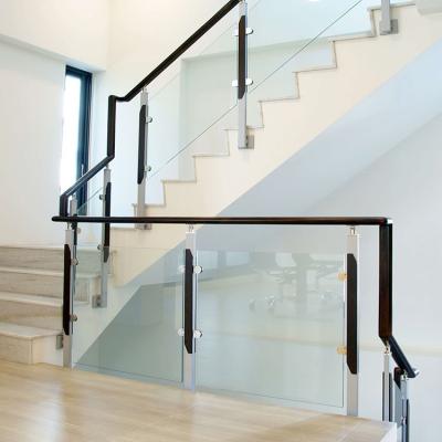 China Modern Design Mirror Polishing Handrail Glass Balustrade With Rust Resistance for sale